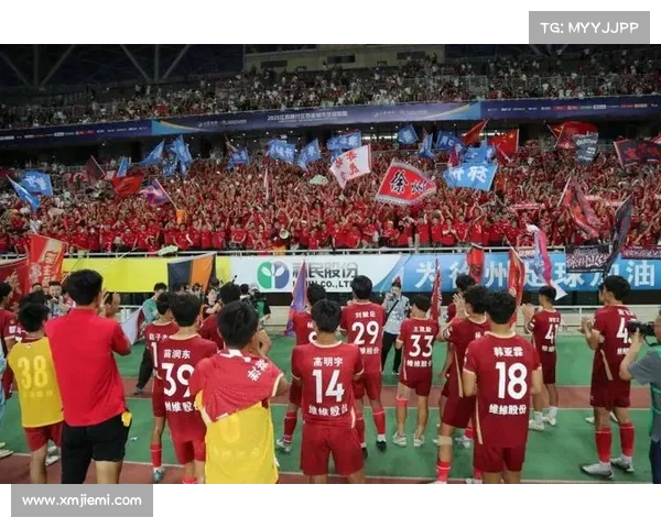 徐州奥体中心涌入30336名观众创苏超14决赛历史新高震撼场面